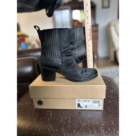 UGG Camden Exotic Black Heeled Booties sz 8 Faux Cow Hide Furry Boots High Heel - Picture 8 of 8